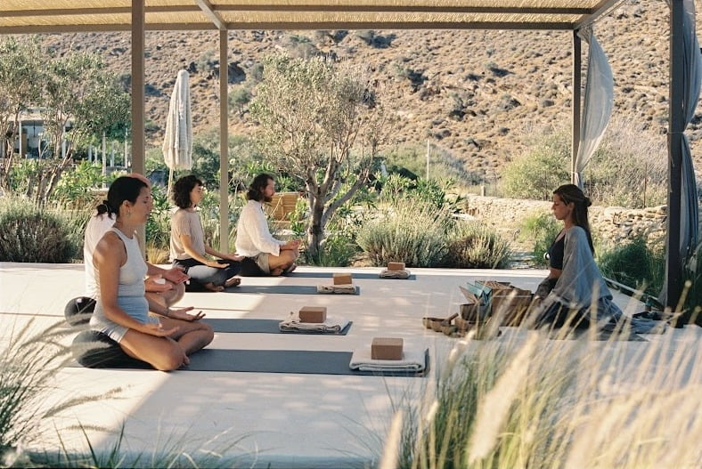 Meditation unter dem Shala