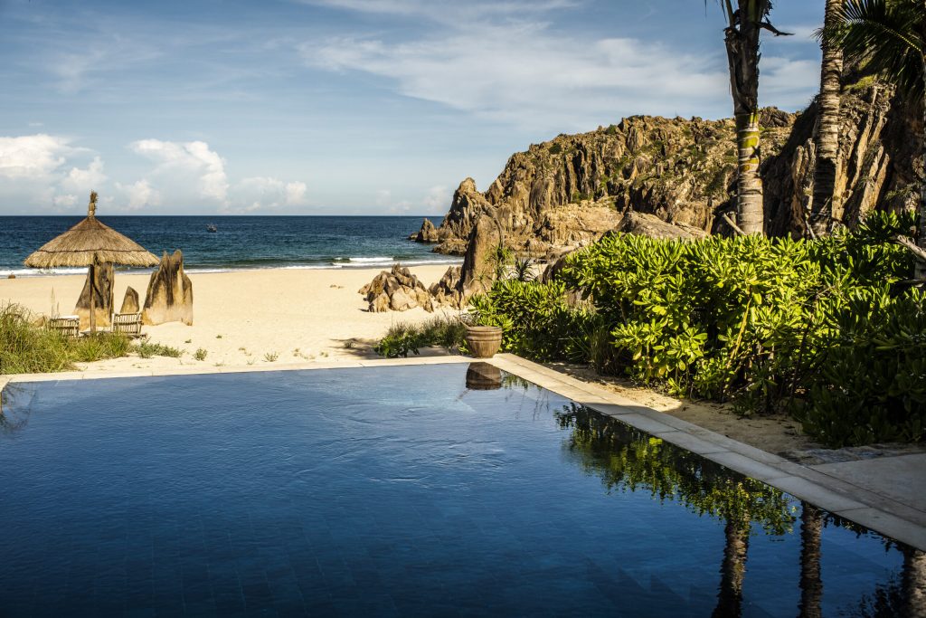 Swimming pool just a stone's throw from the sea