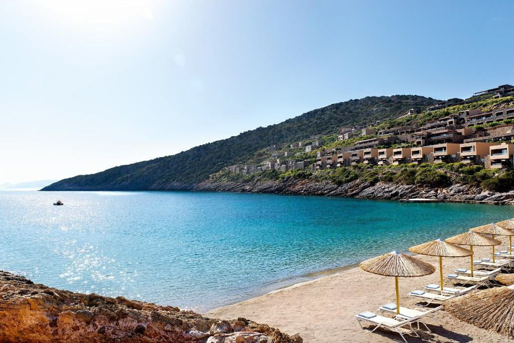 Kea Retreat: Yoga and meditation on the most discreet island in the  Cyclades - Luxe Wellness Club