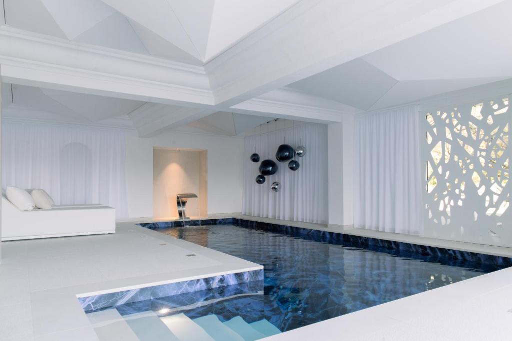 Spa Marinca's indoor pool