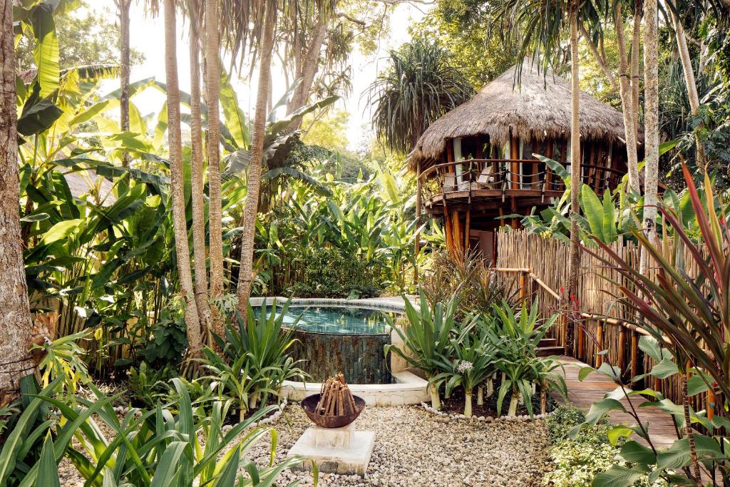 Mamole Tree House in NIHI Sumba