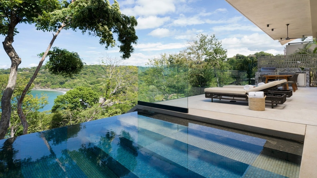 Superb swimming pool in private residence